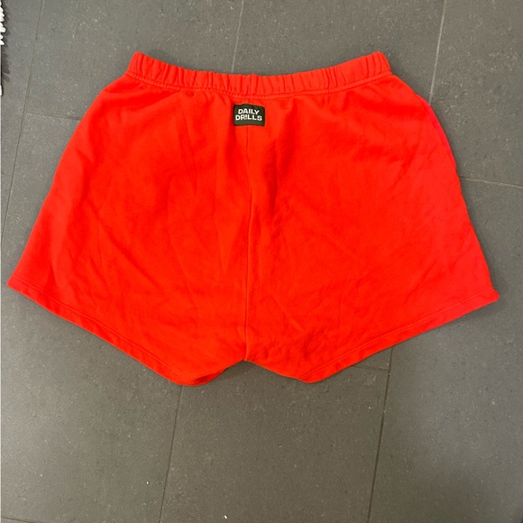 Daily Drills sweat-shorts M/L. Heart color. - Picture 2 of 2